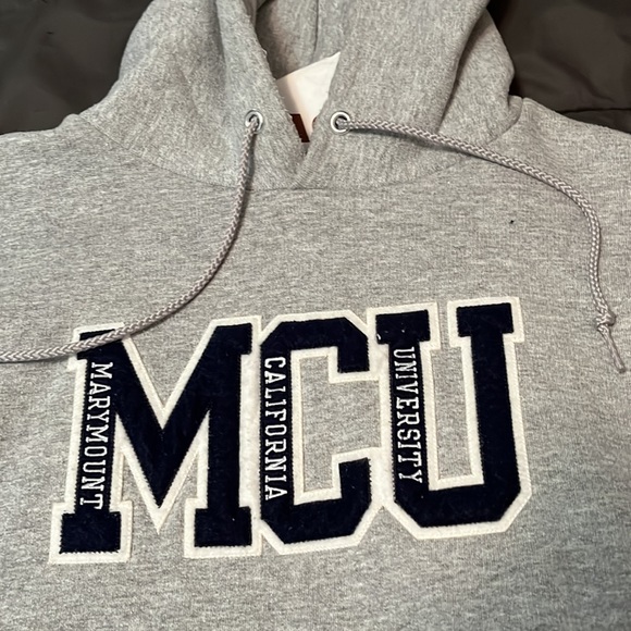 Marymount, California, university. Sweatshirt - Picture 2 of 6